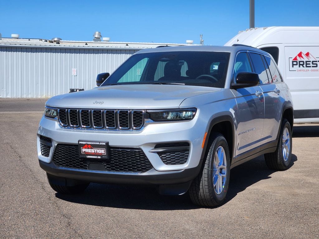2026 Jeep Grand Cherokee GRAND CHEROKEE LAREDO X 4X4