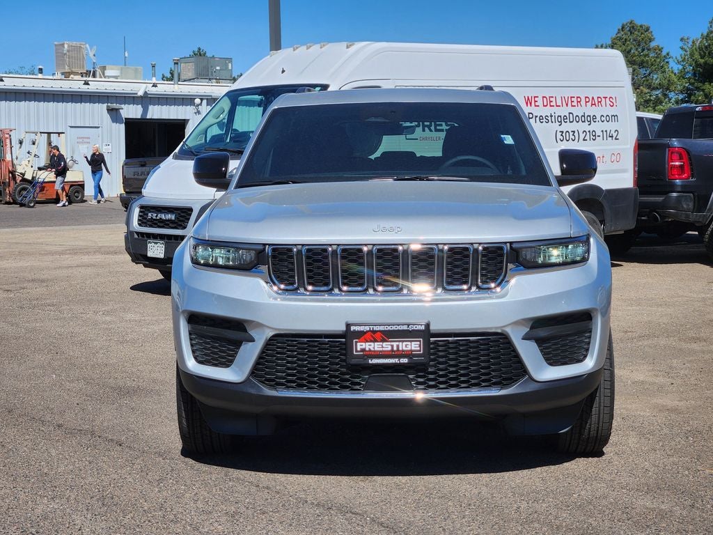 2026 Jeep Grand Cherokee GRAND CHEROKEE LAREDO X 4X4