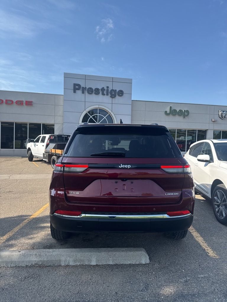 2023 Jeep Grand Cherokee Laredo 4x4