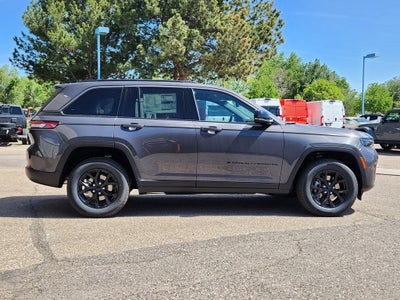 2026 Jeep Grand Cherokee GRAND CHEROKEE LAREDO ALTITUDE 4X4