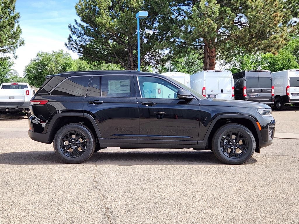 2026 Jeep Grand Cherokee GRAND CHEROKEE LAREDO ALTITUDE 4X4