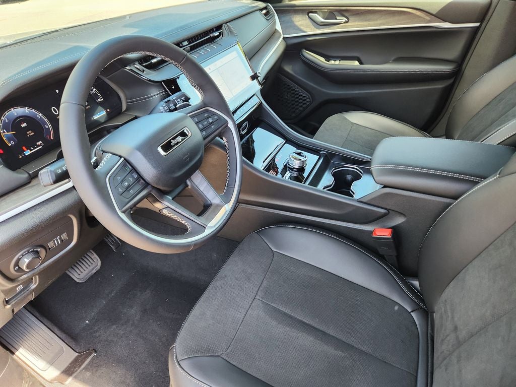 2026 Jeep Grand Cherokee GRAND CHEROKEE LAREDO ALTITUDE 4X4