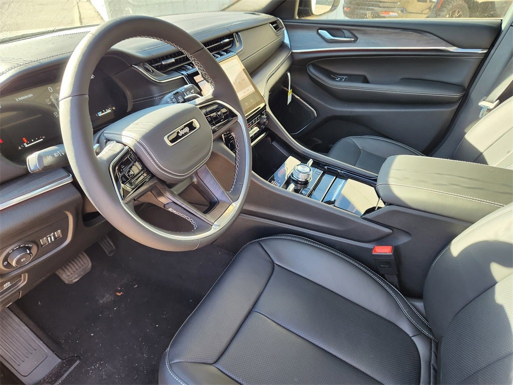 2025 Jeep Grand Cherokee GRAND CHEROKEE OVERLAND 4X4