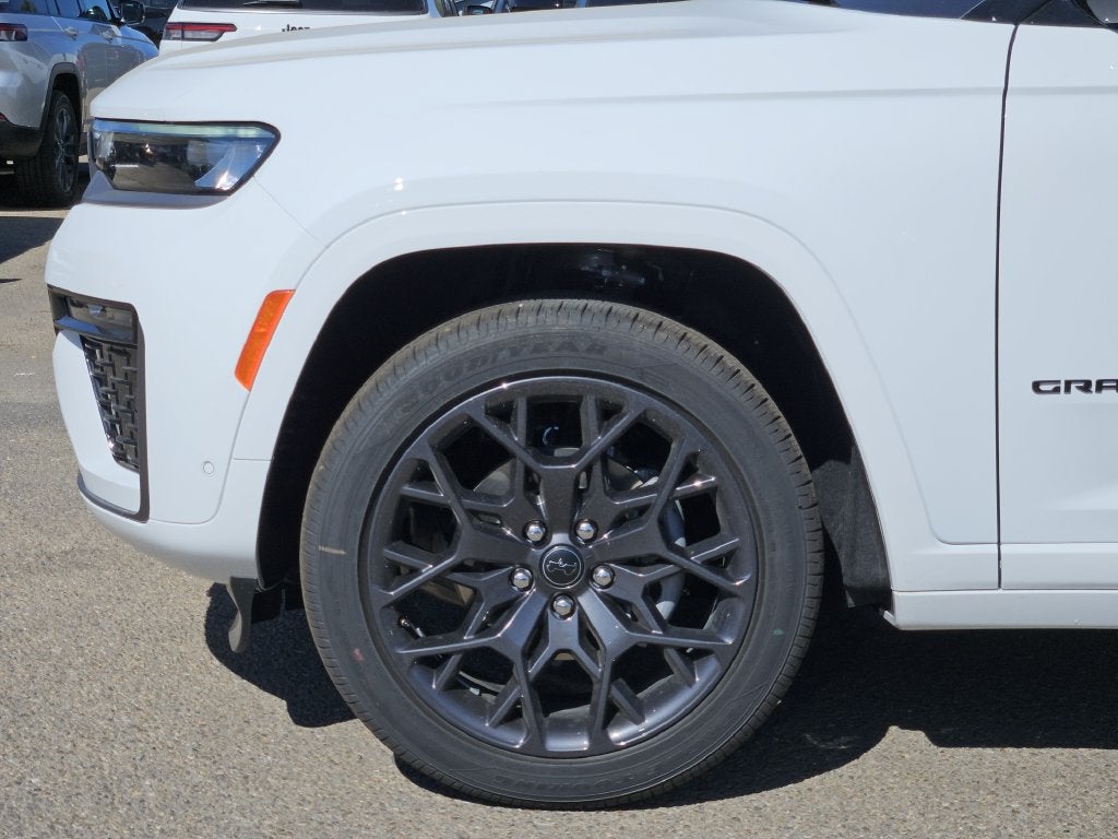 2027 Jeep Grand Cherokee Summit