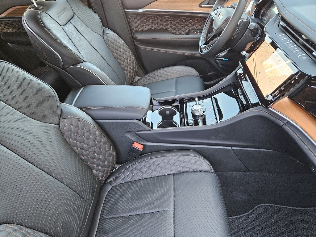 2027 Jeep Grand Cherokee Summit