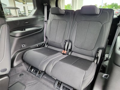 2025 Jeep Grand Cherokee GRAND CHEROKEE L LAREDO X 4X4