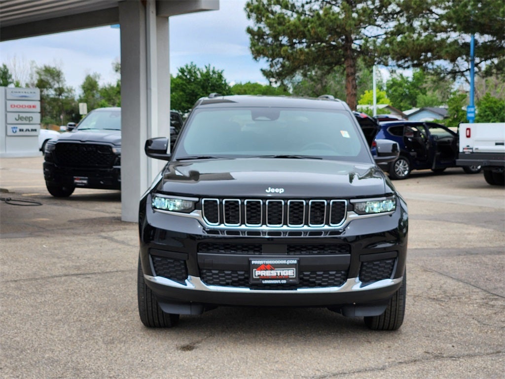 2025 Jeep Grand Cherokee GRAND CHEROKEE L LAREDO X 4X4