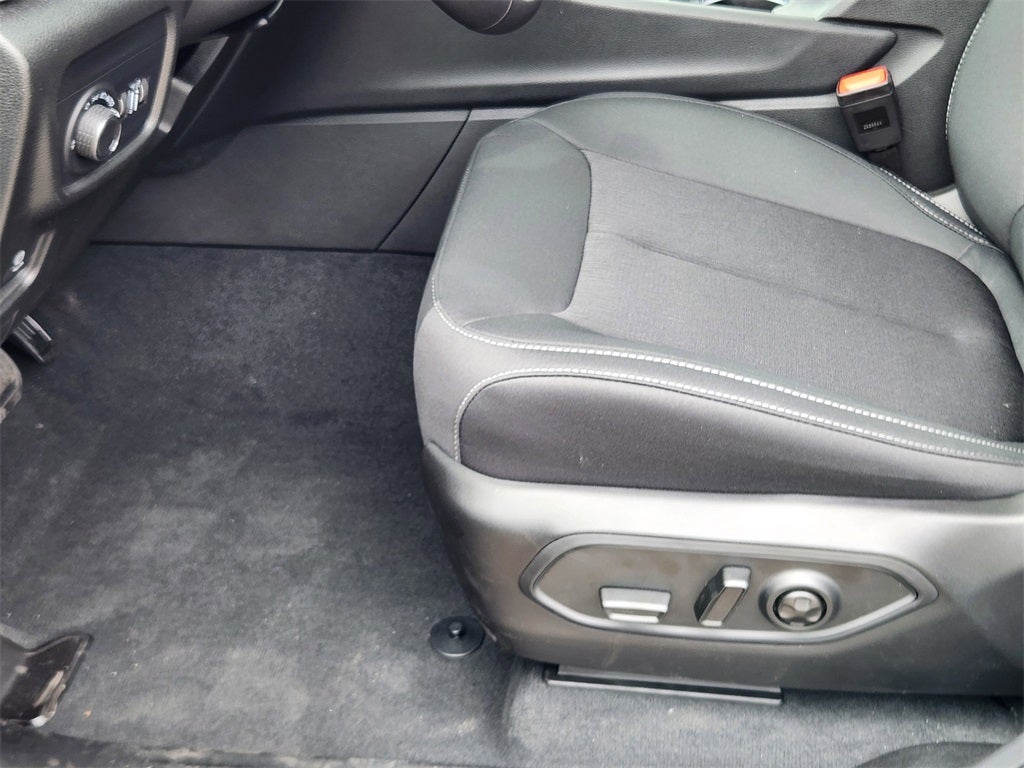 2025 Jeep Grand Cherokee GRAND CHEROKEE L LAREDO X 4X4