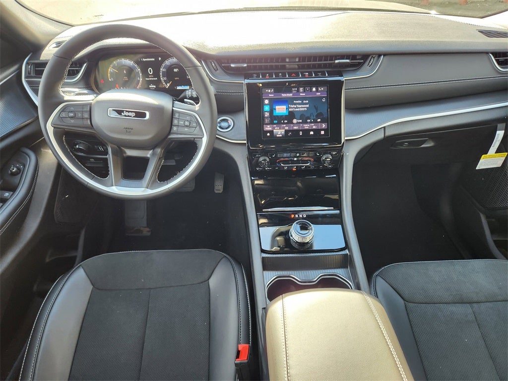 2025 Jeep Grand Cherokee GRAND CHEROKEE L ALTITUDE X 4X4