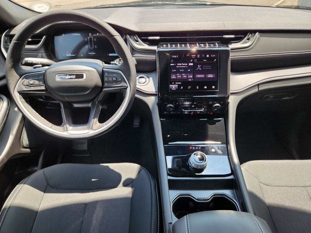 2025 Jeep Grand Cherokee GRAND CHEROKEE L LAREDO X 4X4