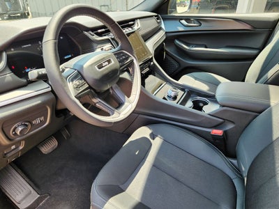 2025 Jeep Grand Cherokee GRAND CHEROKEE L LAREDO X 4X4