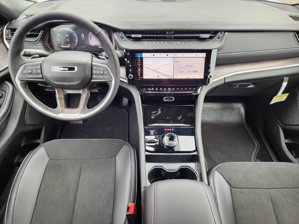 2027 Jeep Grand Cherokee L Laredo
