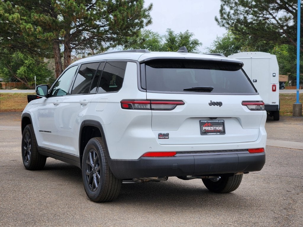 2027 Jeep Grand Cherokee L Laredo