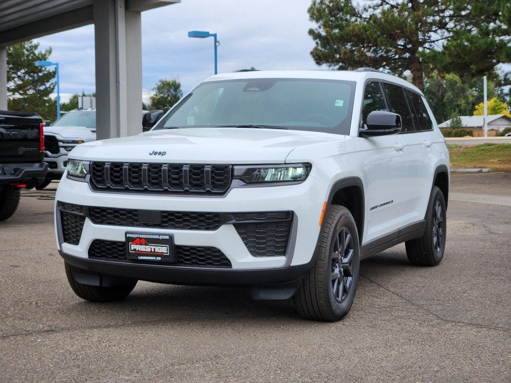 2027 Jeep Grand Cherokee L Laredo