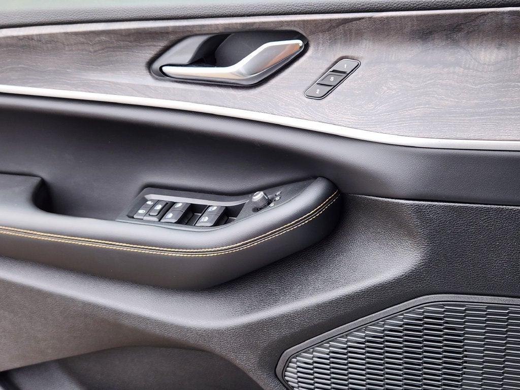 2026 Jeep Grand Cherokee 85th Anniversary Edition