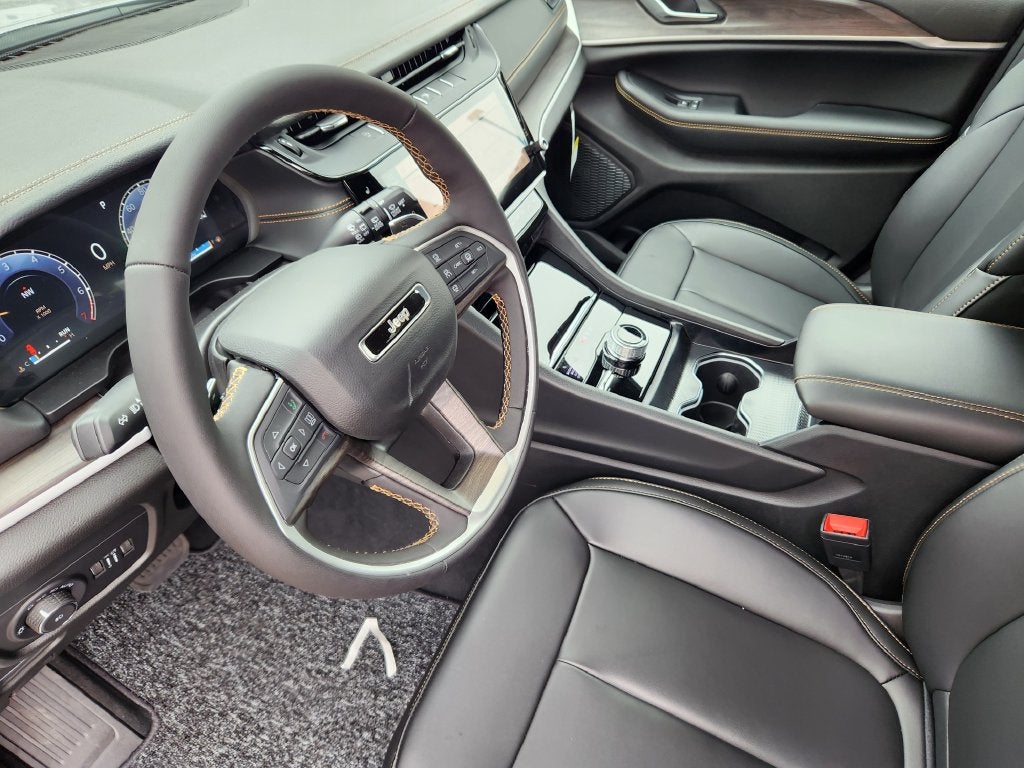 2026 Jeep Grand Cherokee 85th Anniversary Edition