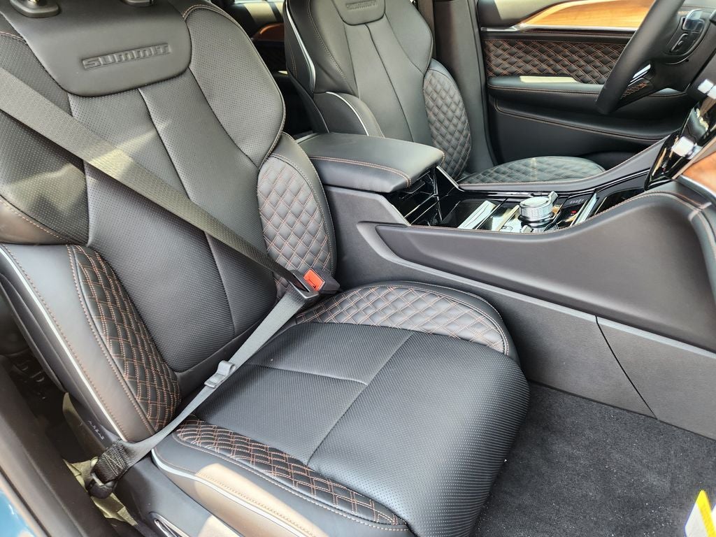 2026 Jeep Grand Cherokee GRAND CHEROKEE L SUMMIT 4X4