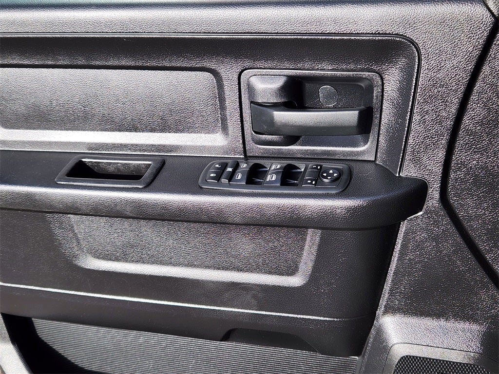 2018 RAM 1500 Tradesman Quad Cab 4x2 6'4' Box