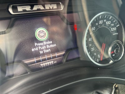 2022 RAM 1500 Big Horn Crew Cab 4x4 5'7' Box