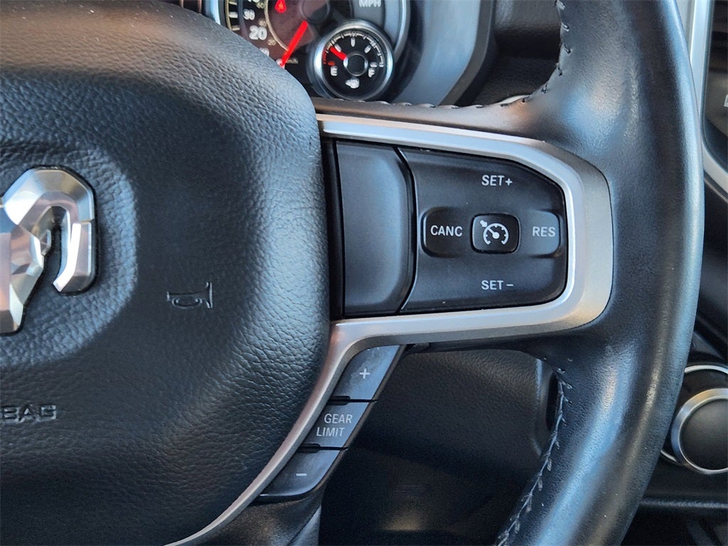 2022 RAM 1500 Big Horn Crew Cab 4x4 5'7' Box