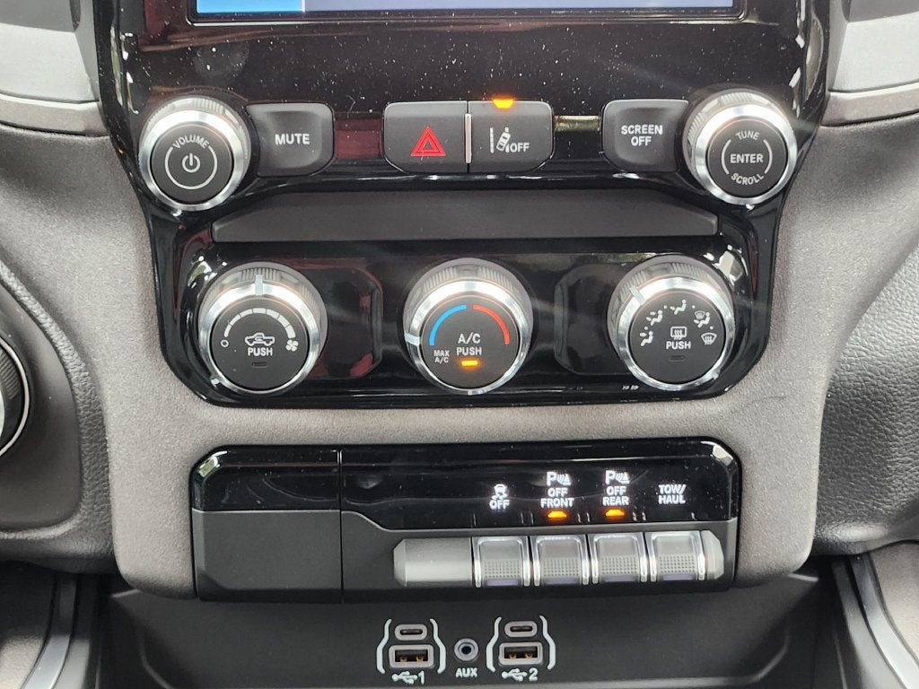 2027 RAM 1500 Express