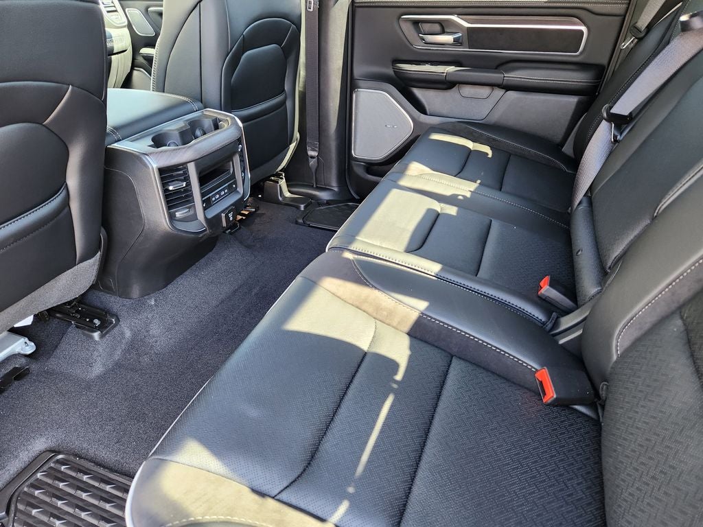 2026 RAM 1500 RAM 1500 LARAMIE CREW CAB 4X4 5'7' BOX