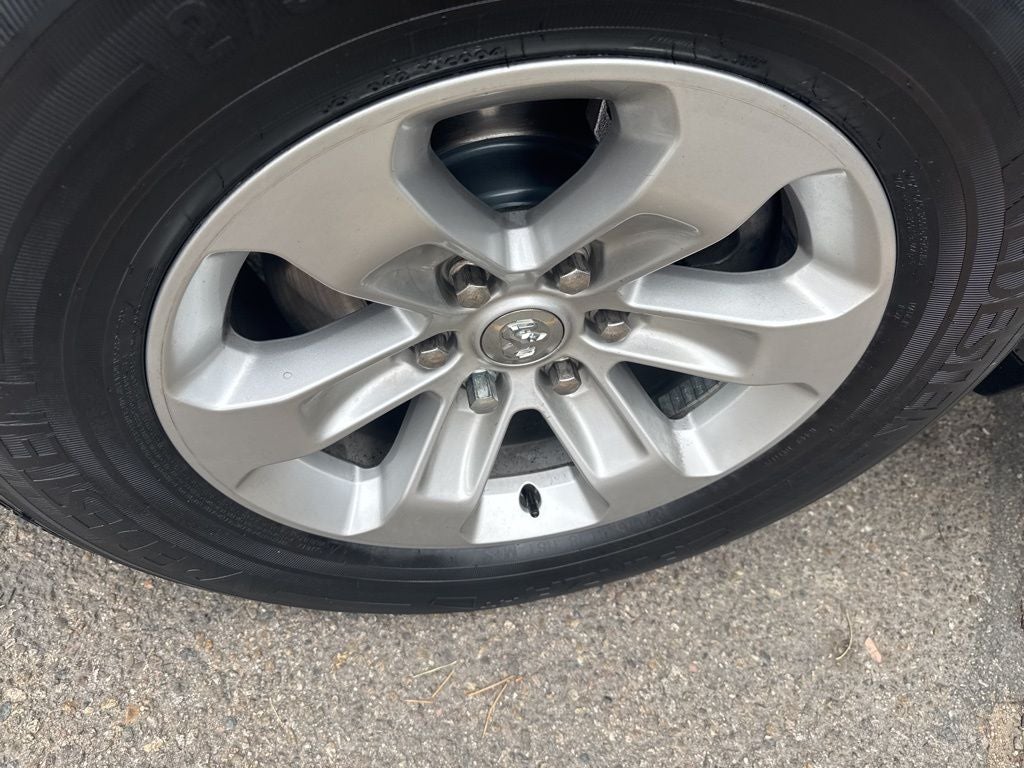 2019 RAM 1500 Laramie Crew Cab 4x4 5'7' Box