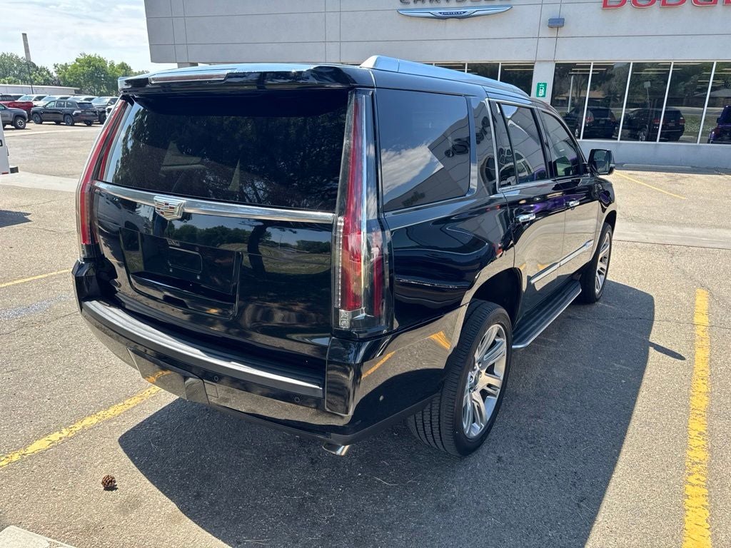 2017 Cadillac Escalade Luxury