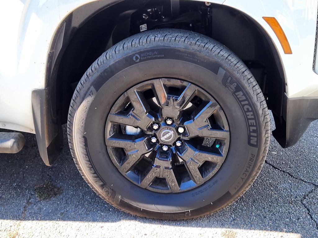 2023 Nissan Frontier SV