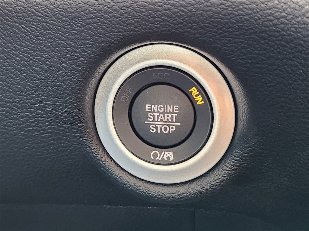 2025 Chrysler Pacifica PACIFICA SELECT