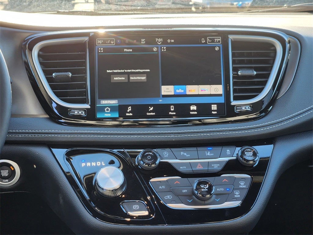 2026 Chrysler Voyager VOYAGER LX