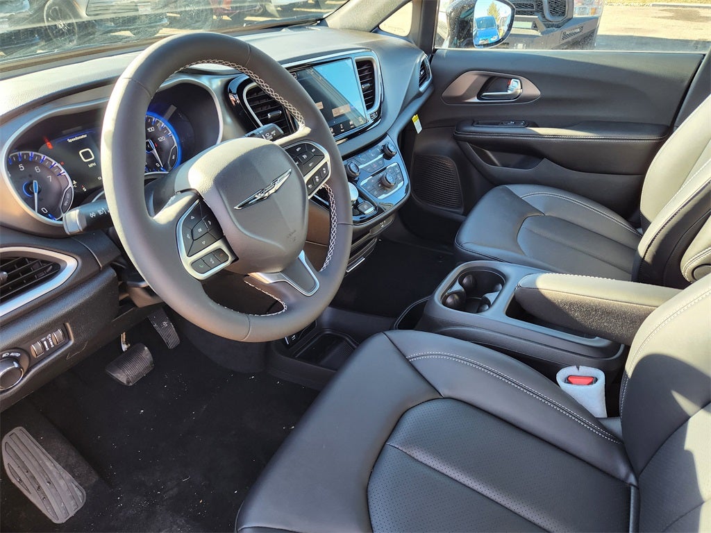 2026 Chrysler Voyager VOYAGER LX