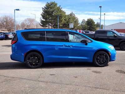 2026 Chrysler Pacifica PACIFICA SELECT AWD