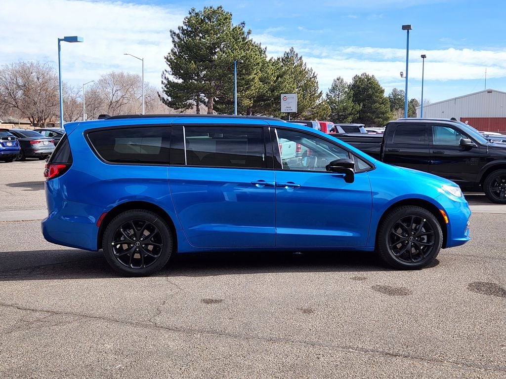 2026 Chrysler Pacifica PACIFICA SELECT AWD