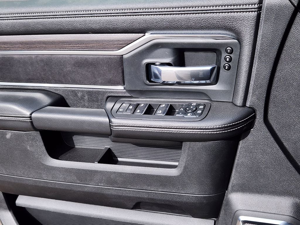 2026 RAM 3500 RAM 3500 LARAMIE CREW CAB 4X4 8' BOX