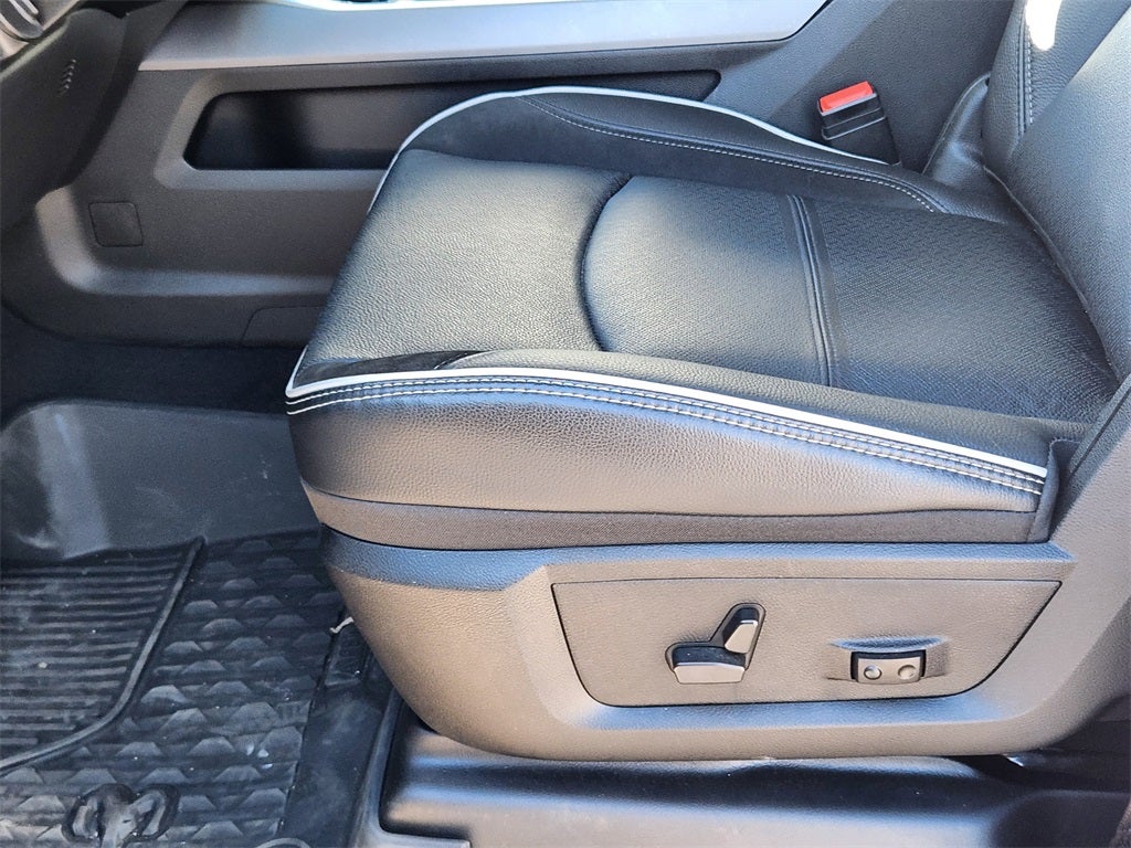 2025 RAM 3500 RAM 3500 LARAMIE CREW CAB 4X4 8' BOX