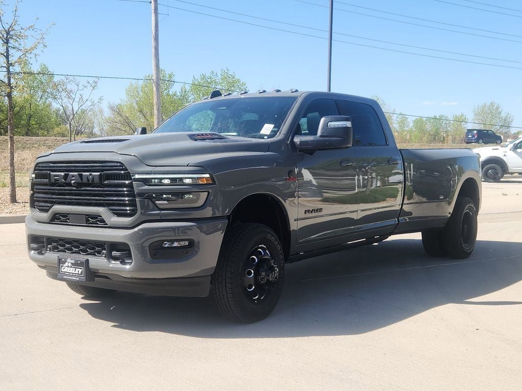 2026 RAM 3500 RAM 3500 LARAMIE CREW CAB 4X4 8' BOX