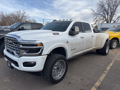 2025 RAM 3500 Limited Longhorn Crew Cab 4x4 8' Box