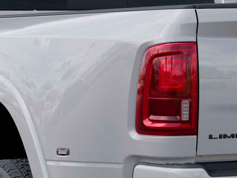 2026 RAM 3500 RAM 3500 LIMITED CREW CAB 4X4 8' BOX