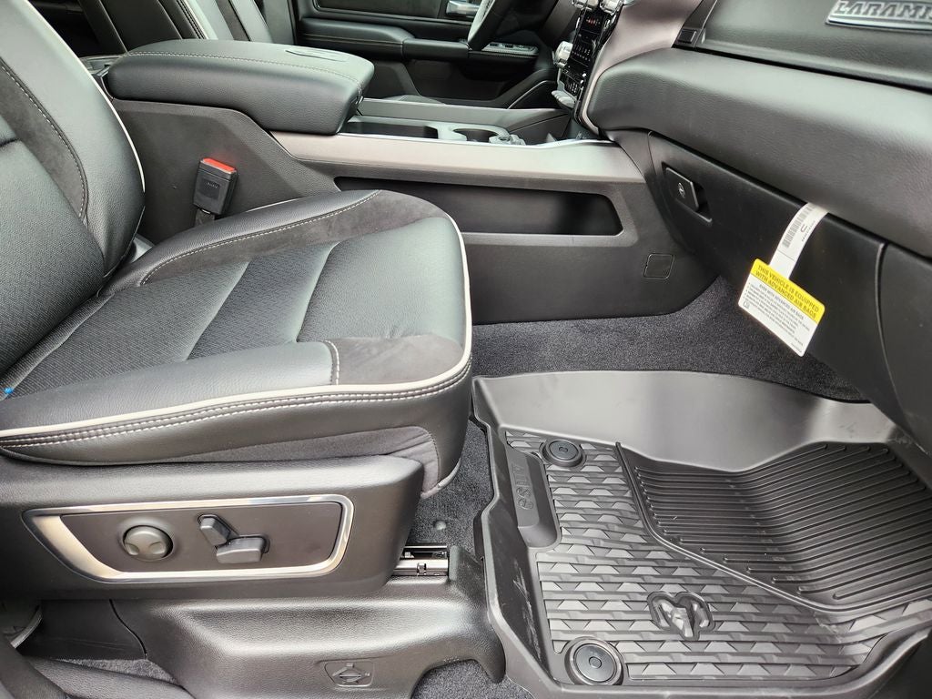 2026 RAM 1500 RAM 1500 LARAMIE CREW CAB 4X4 5'7' BOX