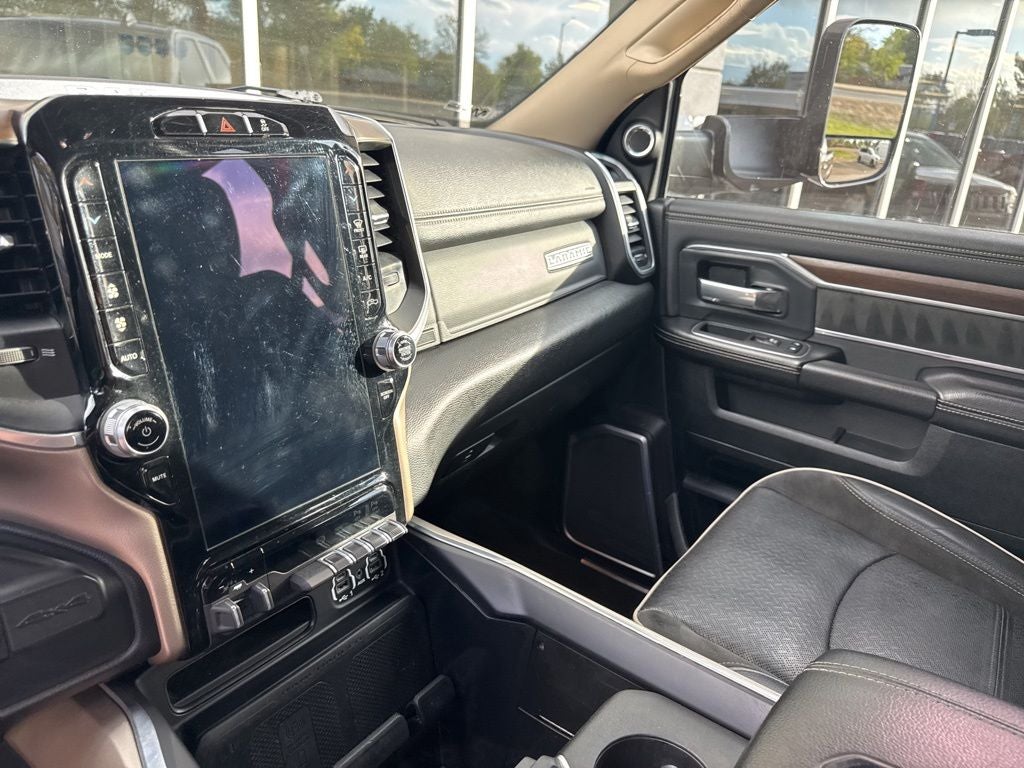 2022 RAM 2500 Laramie Crew Cab 4x4 6'4' Box