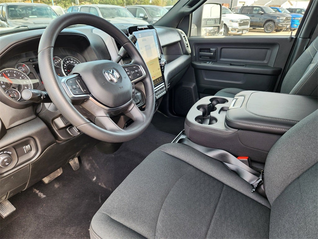 2026 RAM 2500 RAM 2500 TRADESMAN CREW CAB 4X4 8' BOX