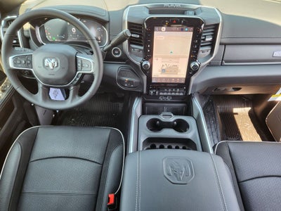 2026 RAM 5500 Chassis Cab RAM 5500 BIG HORN CHASSIS CREW CAB 4X4 60' CA