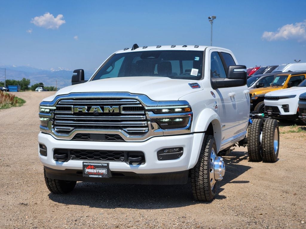 2026 RAM 5500 Chassis Cab RAM 5500 BIG HORN CHASSIS CREW CAB 4X4 60' CA