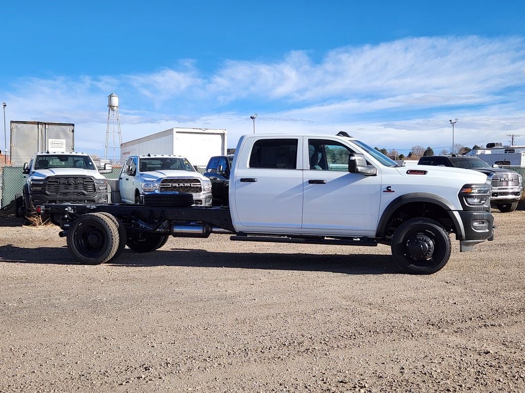 2026 RAM 5500 Chassis Cab RAM 5500 TRADESMAN CHASSIS CREW CAB 4X4 84' CA