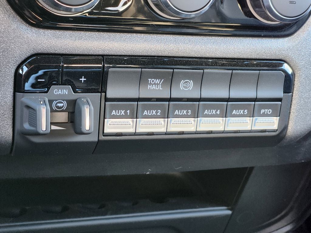 2026 RAM 5500 Chassis Cab RAM 5500 TRADESMAN CHASSIS CREW CAB 4X4 84' CA