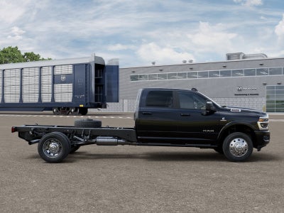 2026 RAM 5500 Chassis Cab RAM 5500 BIG HORN CHASSIS CREW CAB 4X4 84' CA