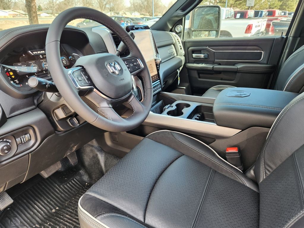 2026 RAM 5500 Chassis Cab RAM 5500 BIG HORN CHASSIS CREW CAB 4X4 84' CA