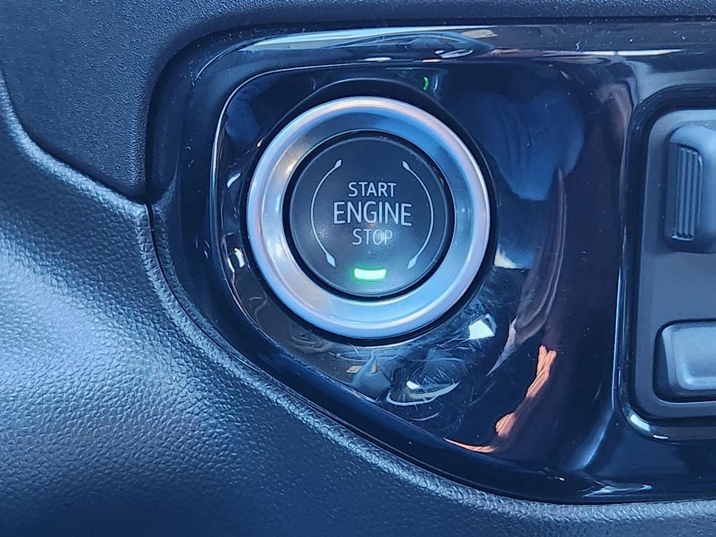 2025 GMC Sierra 1500 4WD Crew Cab Standard Box Elevation