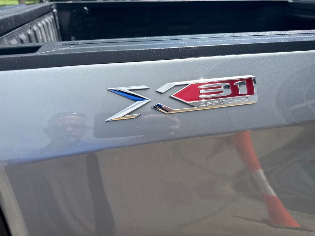 2023 GMC Sierra 1500 4WD Crew Cab Standard Box SLT